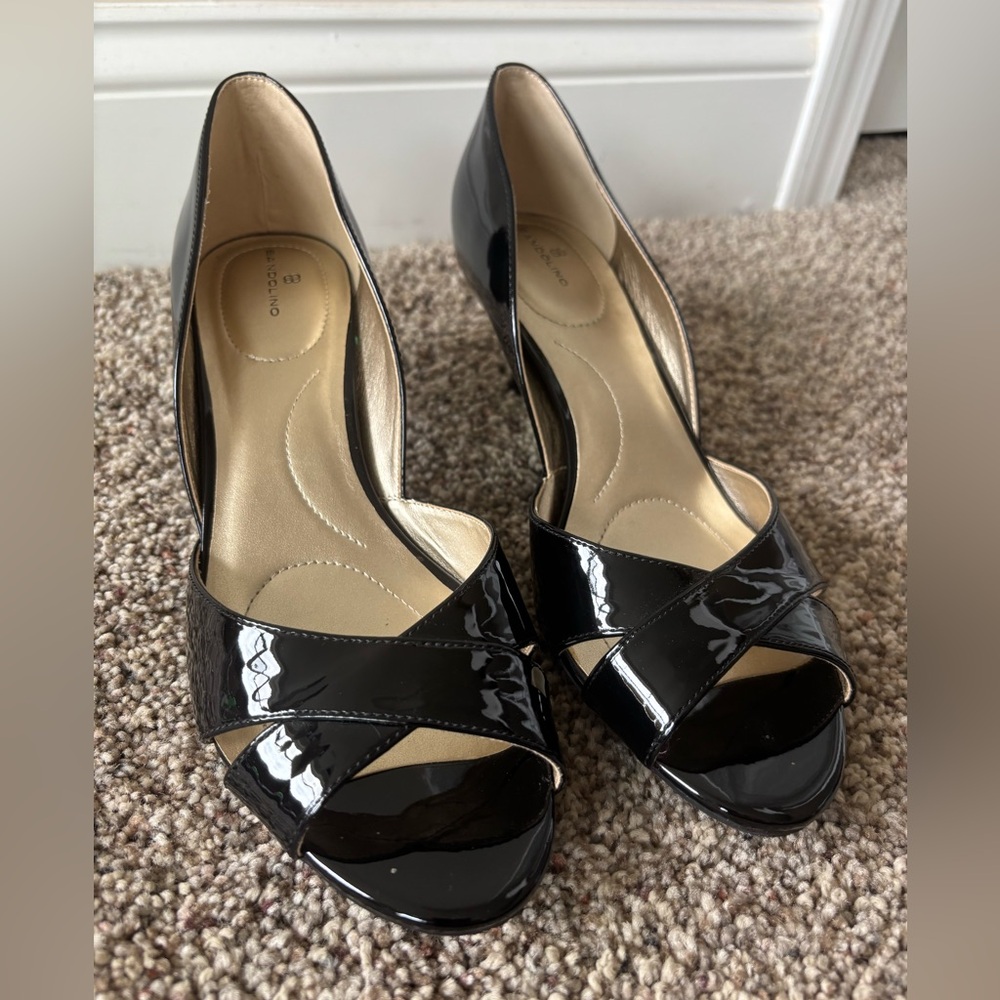 Bandolino Black Patent Leather Sandals